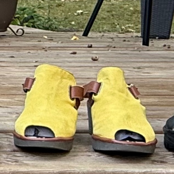 FLY LONDON SHOES - Picture 8 of 10